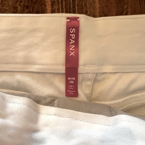 Spanx Women’s On The Go 6” Shorts Classic White Size M 4Pockets Stretch Cotton - Picture 5 of 11